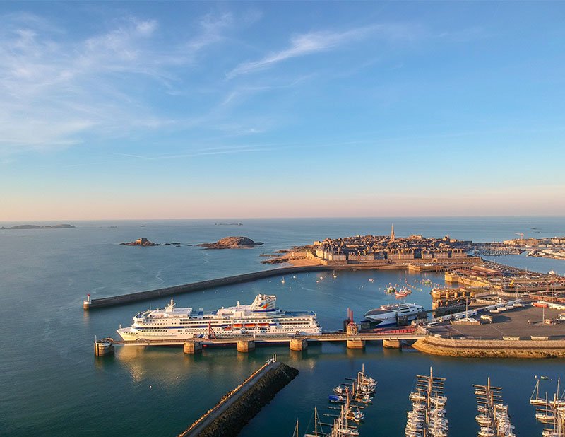 Location de vacances à Saint-Malo en Bretagne - Vue drone sur l'estuaire de la Rance